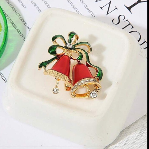 Vintage Bell Christmas Pin - Picture 3 of 5